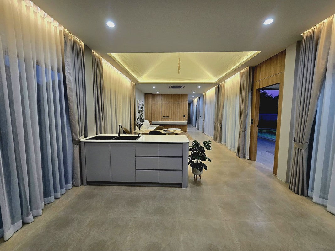 Luxuriöse U-förmige Poolvilla in Hua Hin zu verkaufen