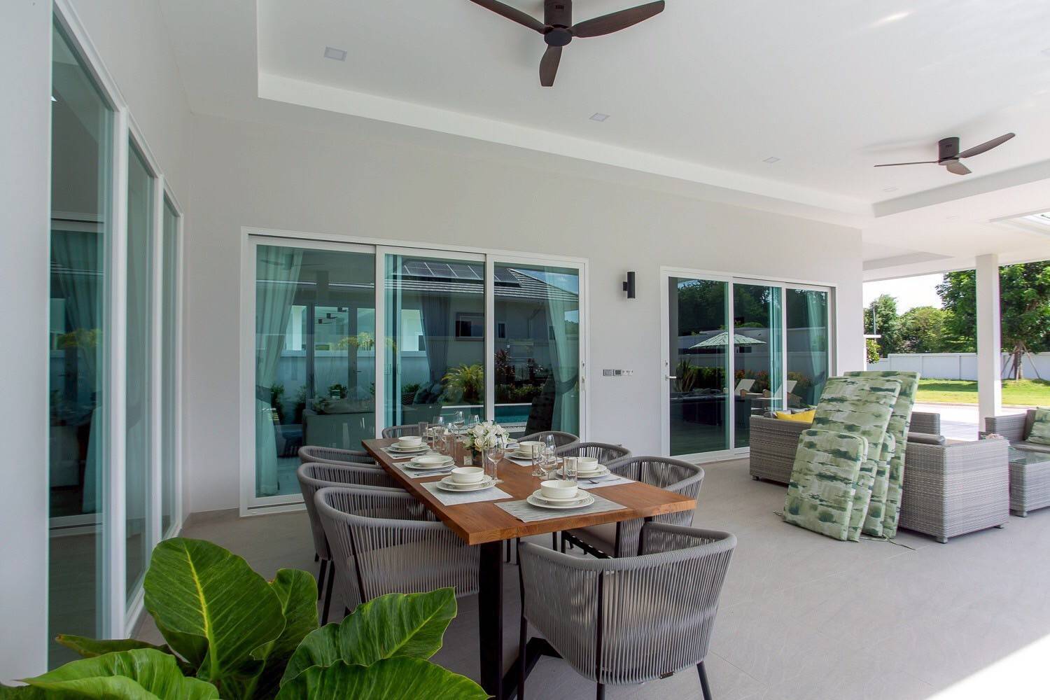 Modern Pet Friendly 3-Bedroom Pool Villa for Rent