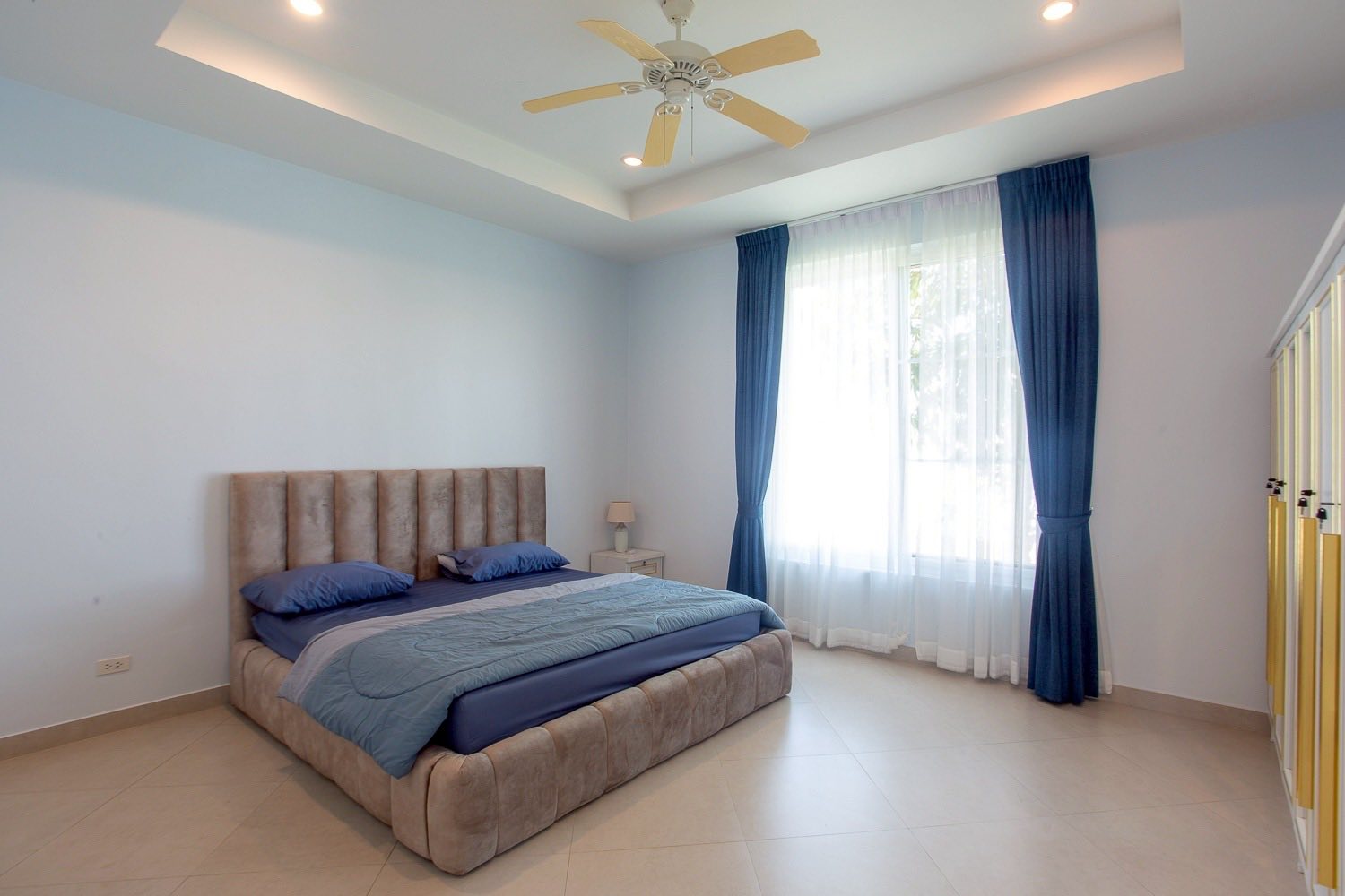 Luxuriöse Poolvilla mit 3 Schlafzimmern zum Verkauf in der Nähe von Hua Hin