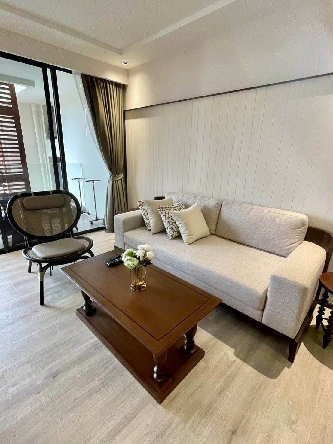 Beachfront 1-Bedroom Condo at InterContinental Residences for Sale
