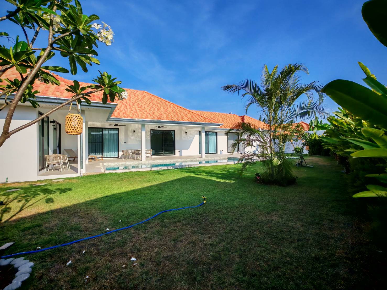 Modern 3-Bedroom Pool Villa for Rent in Wang Pong