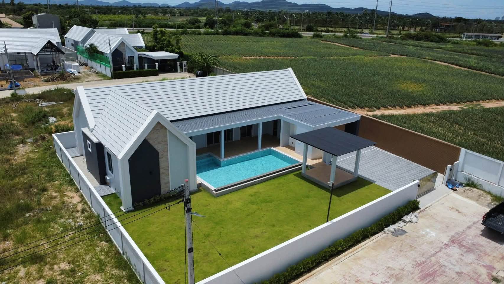Exclusive Luxury Pool Villa for Rent