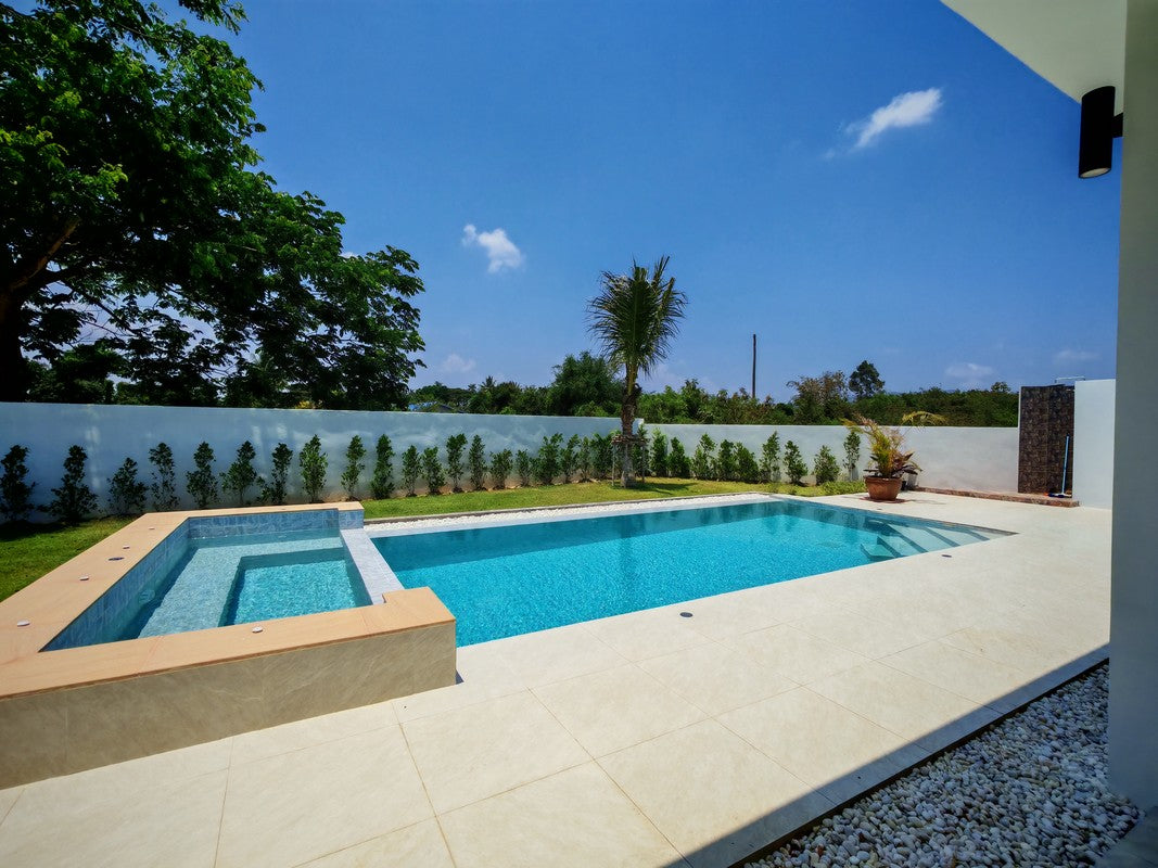 Modern 3 Bedroom Pool Villa on Large Plot in Hin Lek Fai, Hua Hin