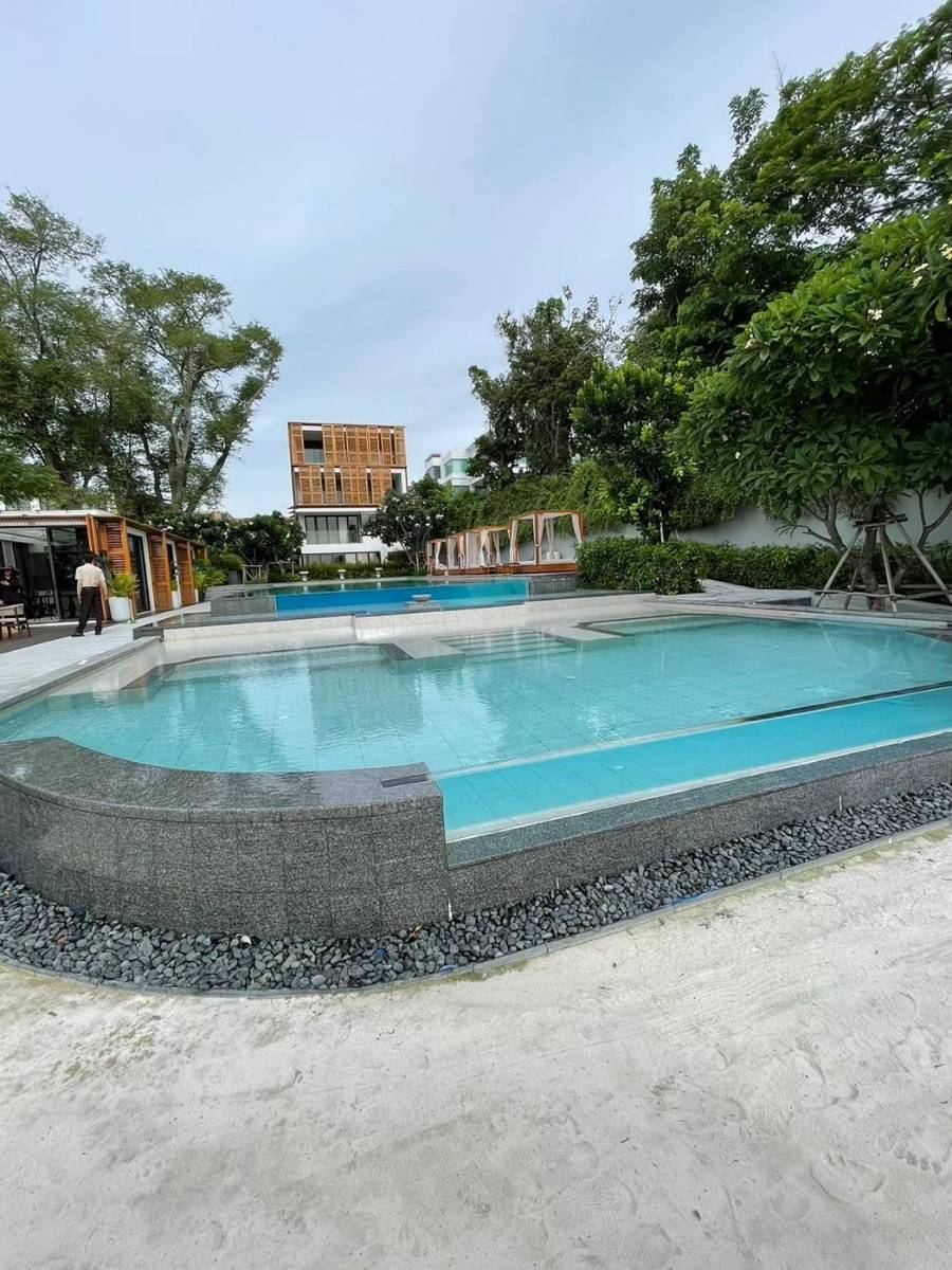 Beachfront 1-Bedroom Condo at InterContinental Residences for Sale