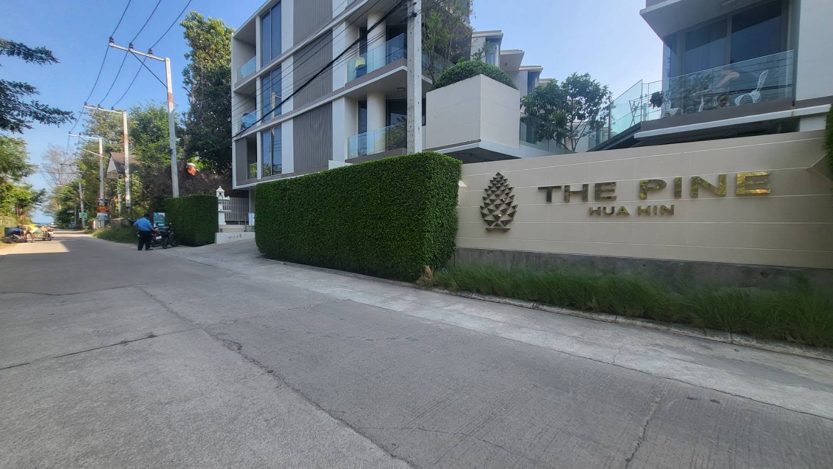 2 Bedroom Condo for Sale with Direct Pool Access