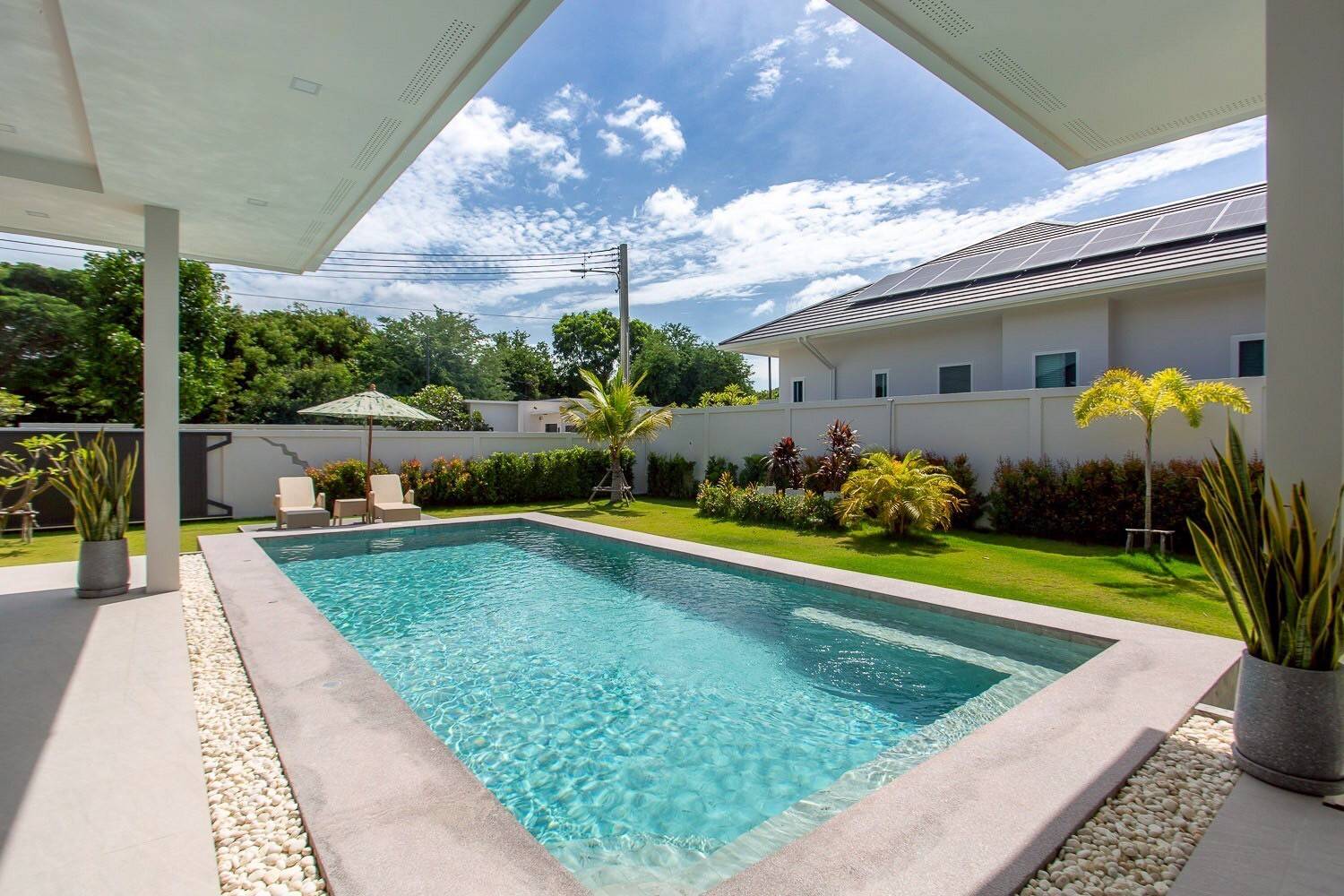 Modern Pet Friendly 3-Bedroom Pool Villa for Rent